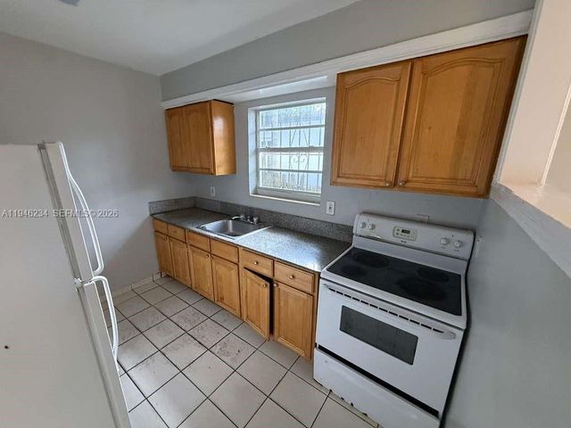 8201 NW 5th Ct FRONT, Miami, FL 33150