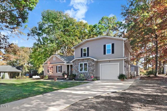 5014 Country Day Drive, Zebulon, NC 27597