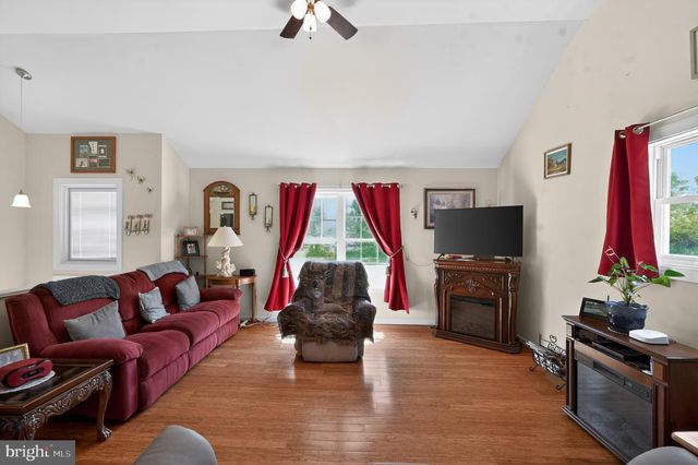 9 PASTURE, Capon Bridge, WV 26711