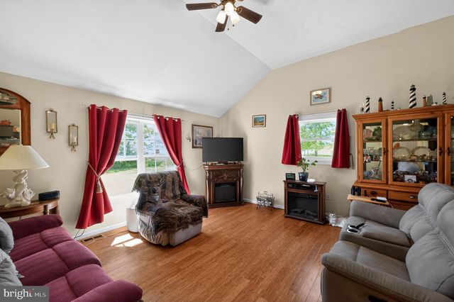 9 PASTURE, Capon Bridge, WV 26711