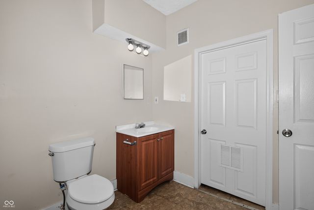 29 Howard Street, Greenfield, IN 46140
