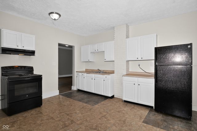 29 Howard Street, Greenfield, IN 46140