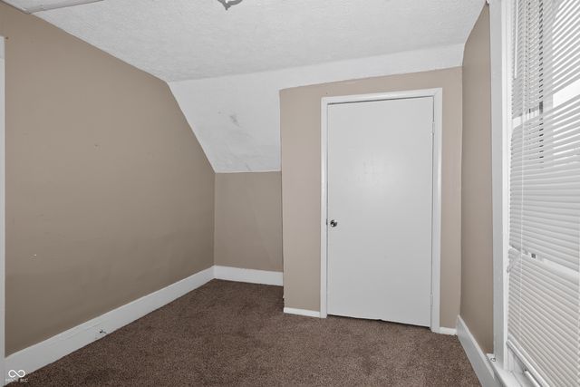 29 Howard Street, Greenfield, IN 46140