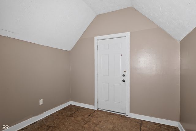 29 Howard Street, Greenfield, IN 46140