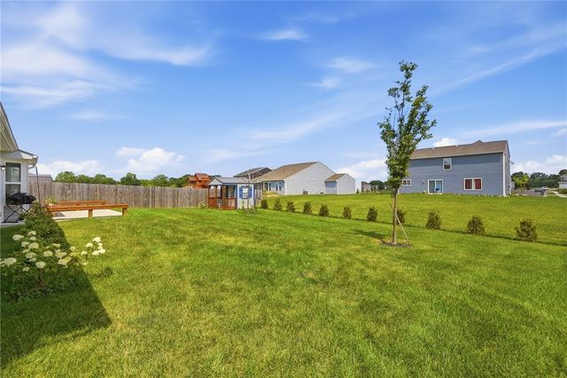 790 Hunters Run Drive, Brookville, OH 45309