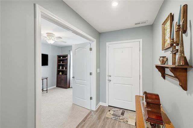 790 Hunters Run Drive, Brookville, OH 45309