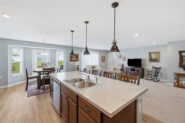 790 Hunters Run Drive, Brookville, OH 45309
