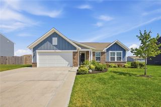 790 Hunters Run Drive, Brookville, OH 45309