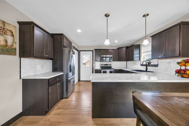 2923 SW James Parkway, Cedar Rapids, IA 52404