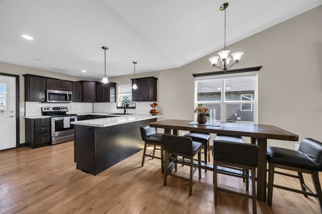 2923 SW James Parkway, Cedar Rapids, IA 52404