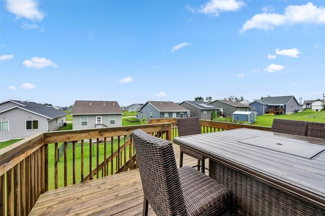 2923 SW James Parkway, Cedar Rapids, IA 52404
