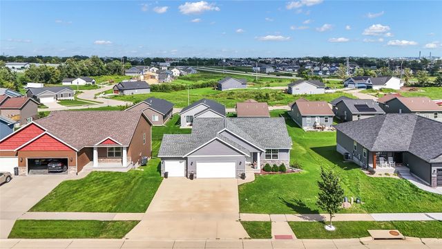 2923 SW James Parkway, Cedar Rapids, IA 52404