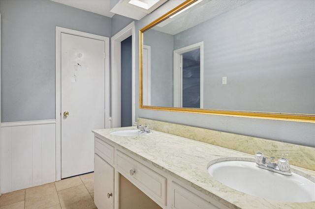 12124 Dixfield Drive, Dallas, TX 75218