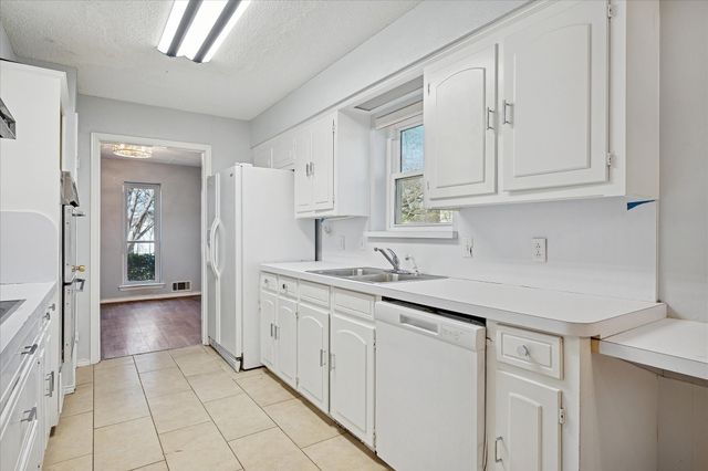 12124 Dixfield Drive, Dallas, TX 75218