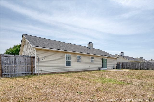323 Northwoods Drive, Raeford, NC 28376