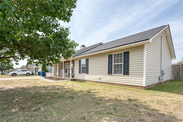 323 Northwoods Drive, Raeford, NC 28376