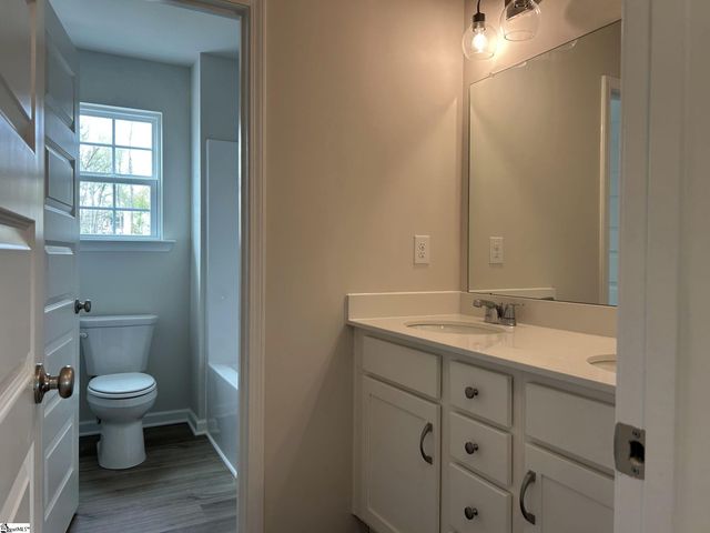 406 Gooseberry Court, Inman, SC 29349