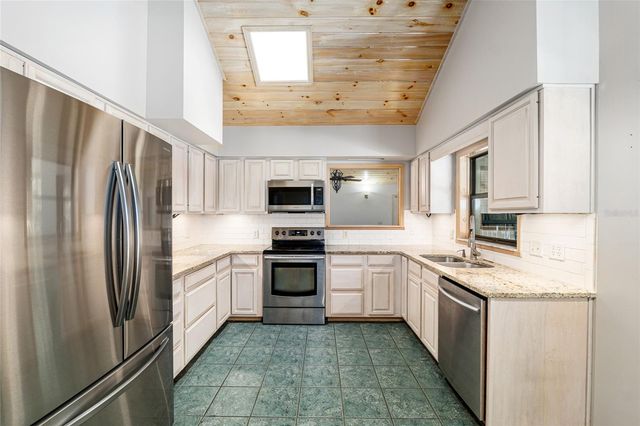 2023 SW 76TH TERRACE, Gainesville, FL 32607