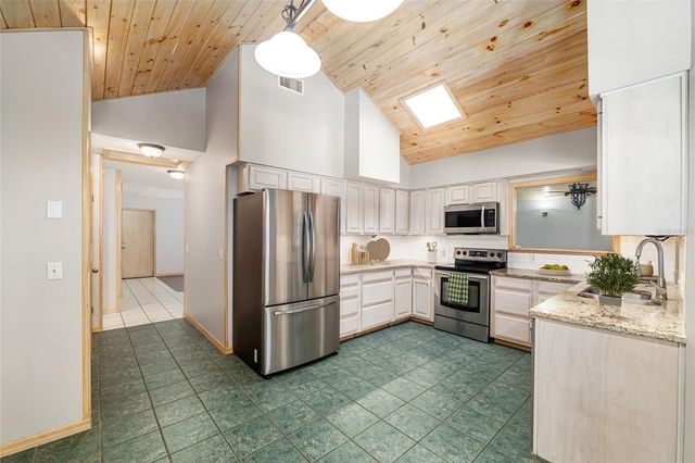 2023 SW 76TH TERRACE, Gainesville, FL 32607