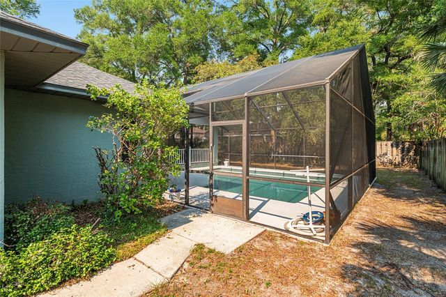 2023 SW 76TH TERRACE, Gainesville, FL 32607