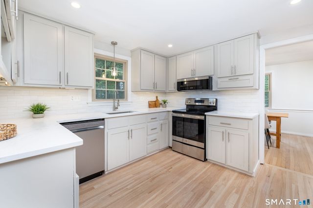 40 Wapping Wood Road, Ellington, CT 06029