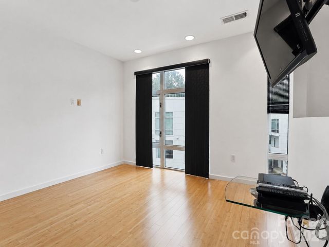 350 Viburnum Way Court, Charlotte, NC 28208