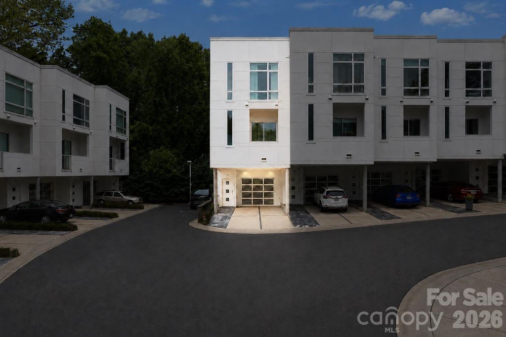 350 Viburnum Way Court, Charlotte, NC 28208