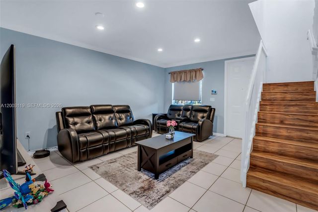 846 NW 135th Ter, Pembroke Pines, FL 33028