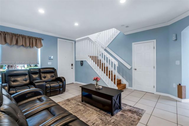 846 NW 135th Ter, Pembroke Pines, FL 33028