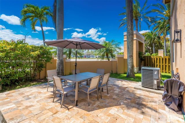 846 NW 135th Ter, Pembroke Pines, FL 33028
