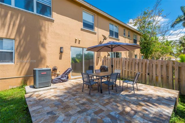 846 NW 135th Ter, Pembroke Pines, FL 33028