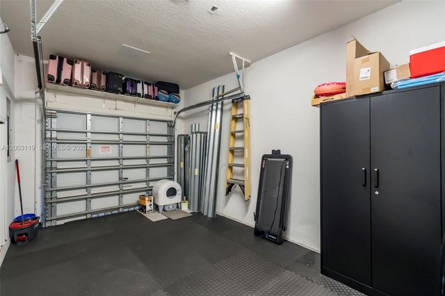 846 NW 135th Ter, Pembroke Pines, FL 33028