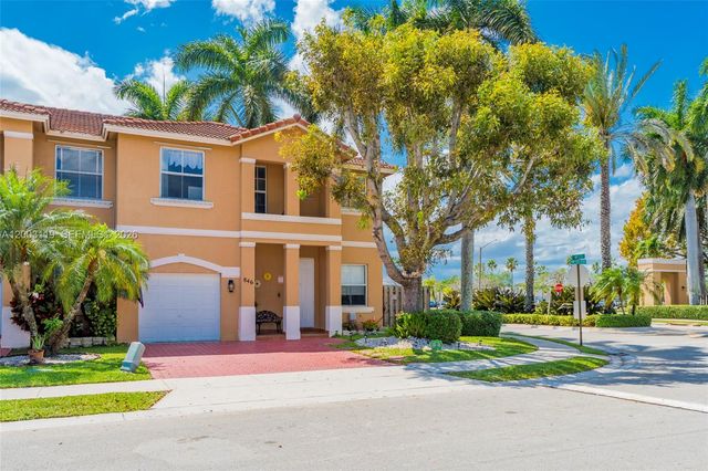 846 NW 135th Ter, Pembroke Pines, FL 33028