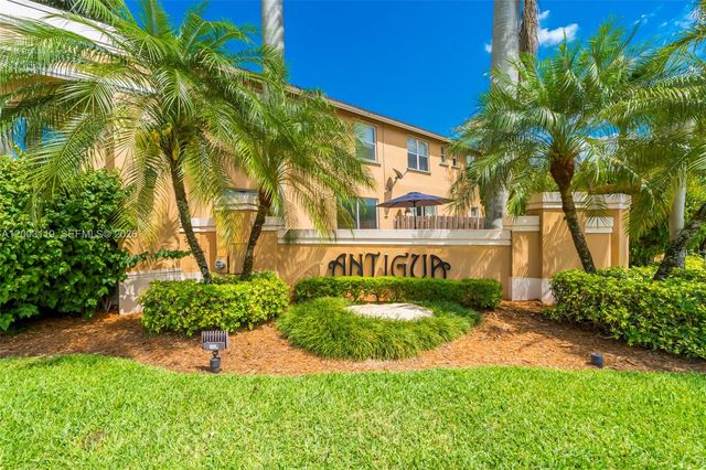846 NW 135th Ter, Pembroke Pines, FL 33028