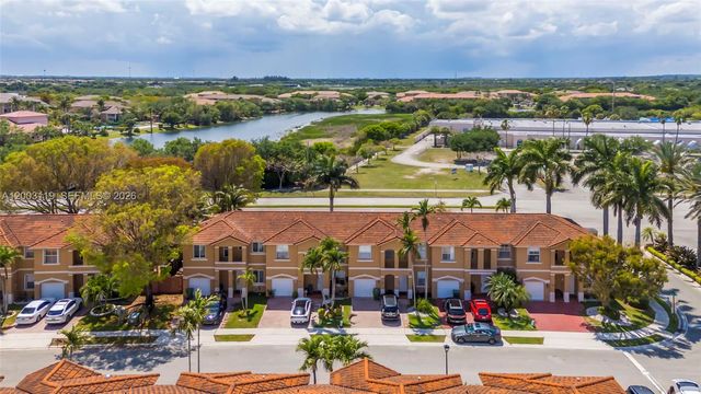 846 NW 135th Ter, Pembroke Pines, FL 33028