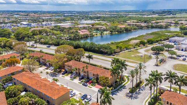 846 NW 135th Ter, Pembroke Pines, FL 33028