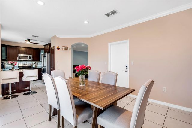846 NW 135th Ter, Pembroke Pines, FL 33028