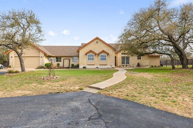911 Oak Meadow DR, Dripping Springs, TX 78620