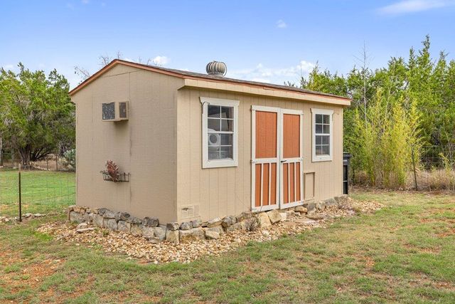 911 Oak Meadow DR, Dripping Springs, TX 78620