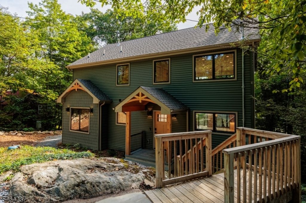 310 W Lakeshore Dr, Vernon Twp., NJ 07422 — exterior