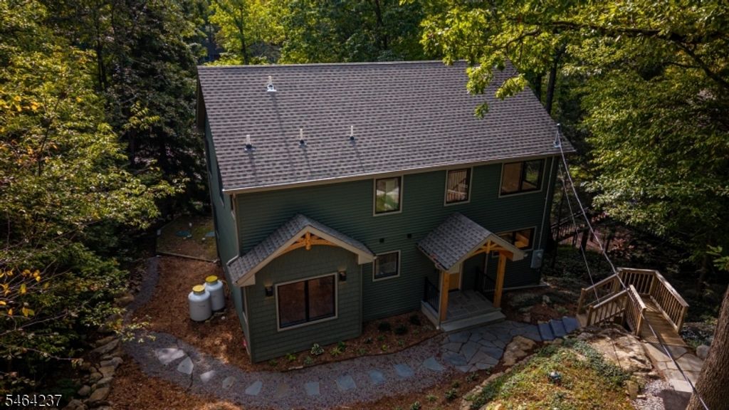 310 W Lakeshore Dr, Vernon Twp., NJ 07422 — photo 3