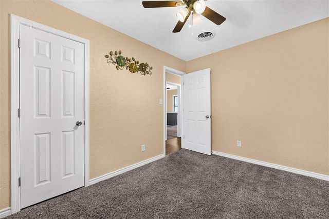 2202 NW 36th St, Lawton, OK 73505