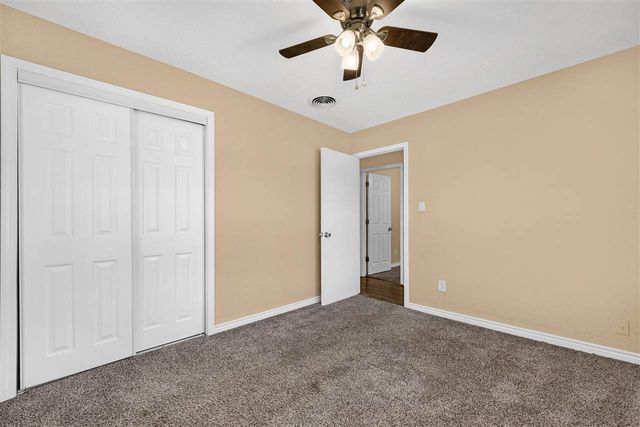 2202 NW 36th St, Lawton, OK 73505