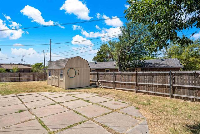 2202 NW 36th St, Lawton, OK 73505