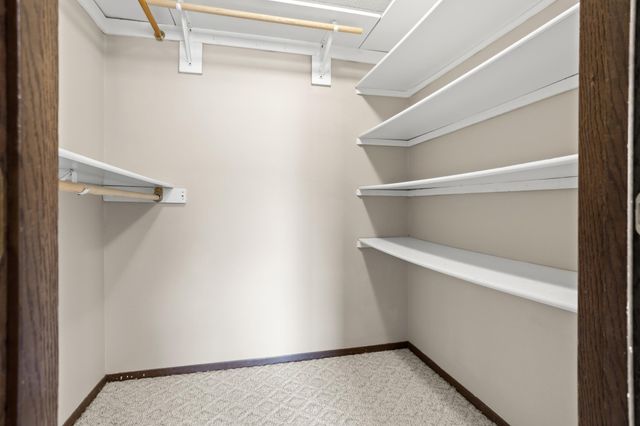 2305 4th Avenue S, Moorhead, MN 56560