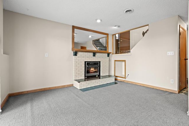 2305 4th Avenue S, Moorhead, MN 56560