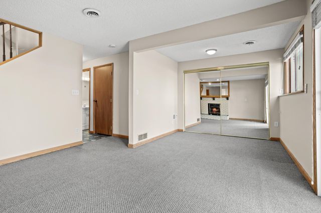 2305 4th Avenue S, Moorhead, MN 56560