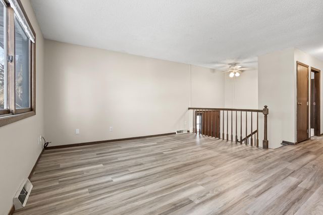 2305 4th Avenue S, Moorhead, MN 56560