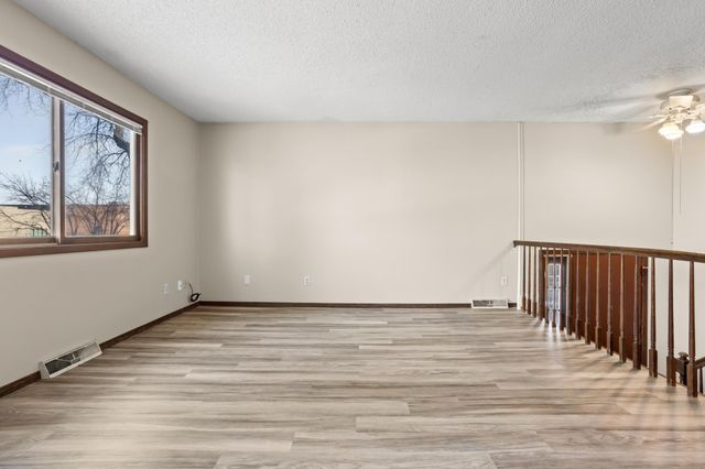 2305 4th Avenue S, Moorhead, MN 56560