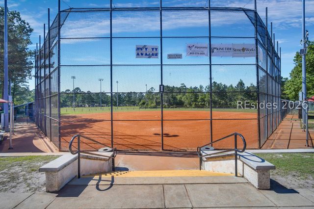 27 5th Ave, Bluffton, SC 29910